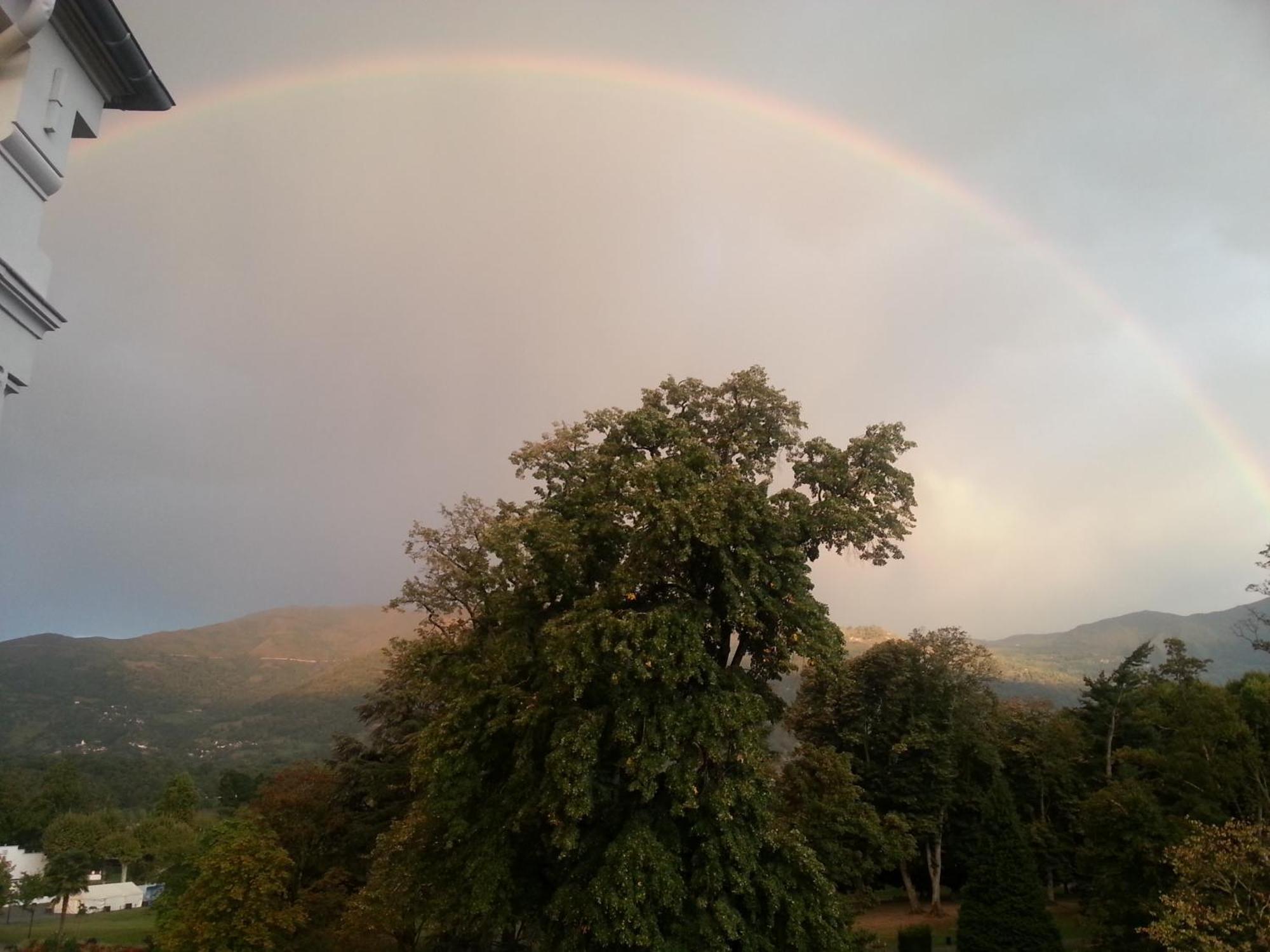 Le Balcon Du Parc, Entre Lourdes Et Gavarnie Argeles-Gazost Exterior photo